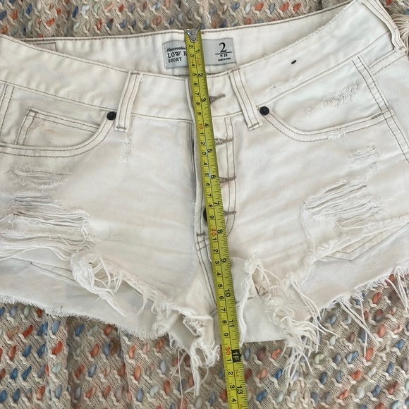 Abercrombie & Fitch white jean shorts - Picture 5 of 6